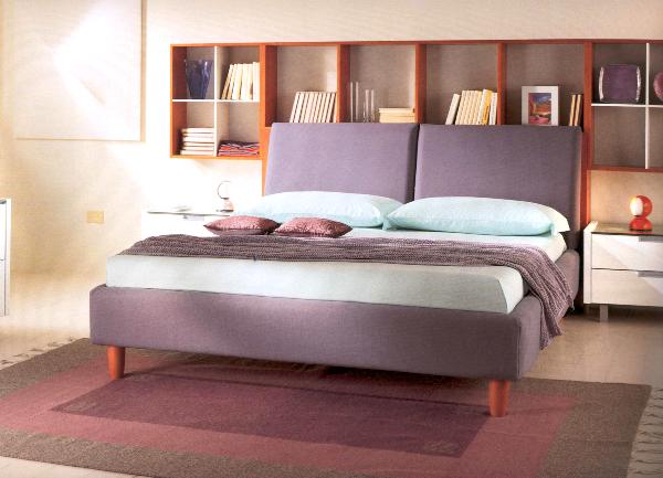 Gruppo letto imbottito con libreria